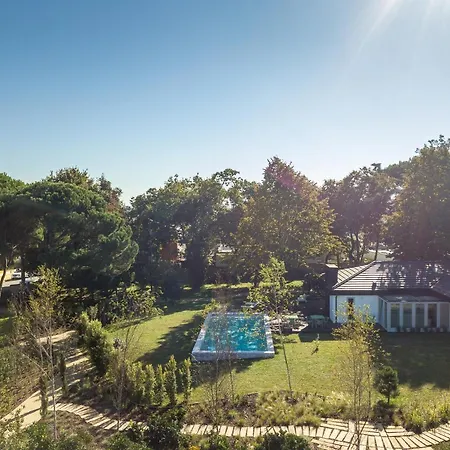 70's Wood House Villa *