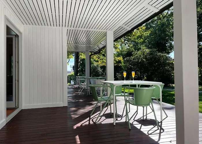 70's Wood House Villa *